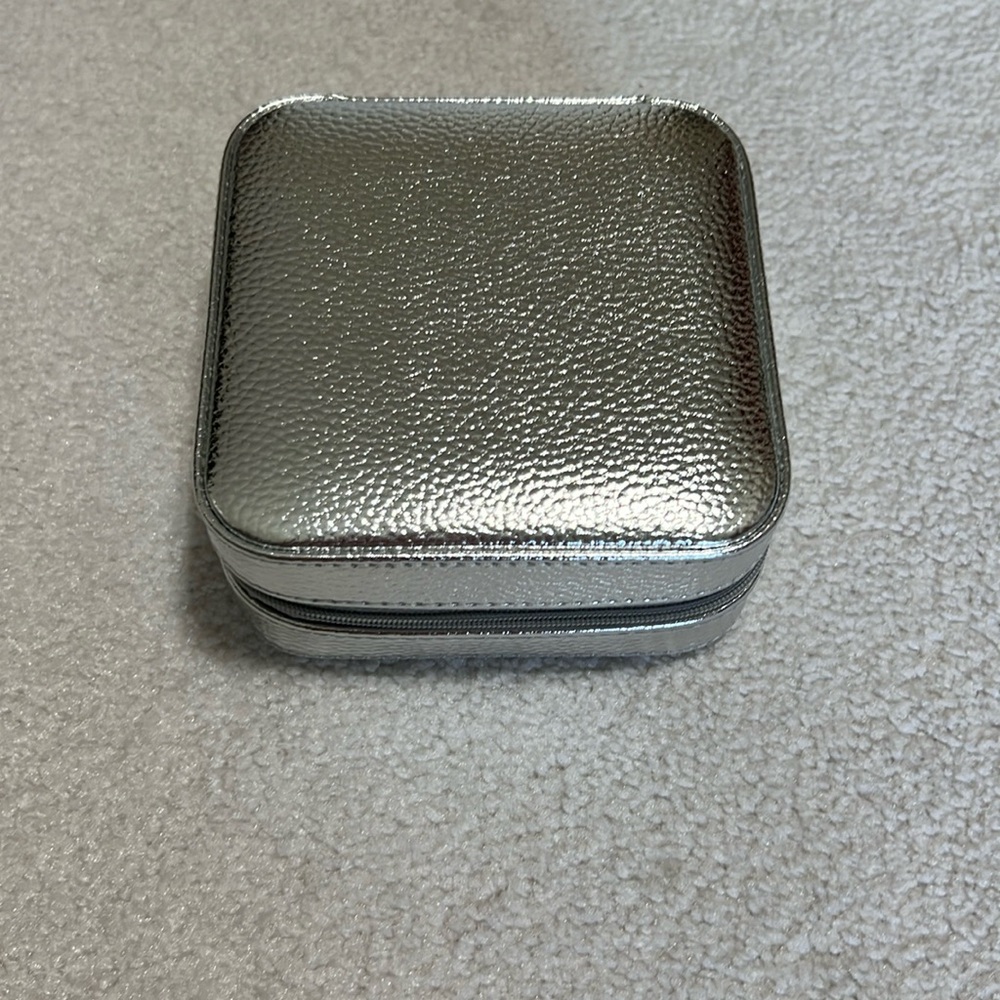 MELE & Co. Jewelry case NWT